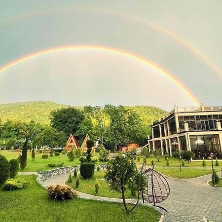 Royal Palace Hotel, Lagodekhi Buitenkant foto
