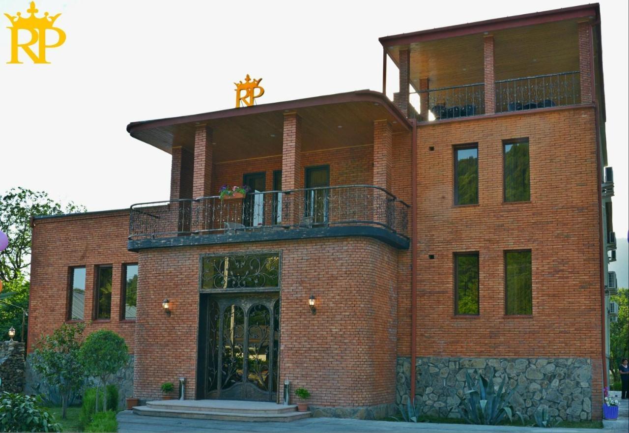Royal Palace Hotel, Lagodekhi Buitenkant foto